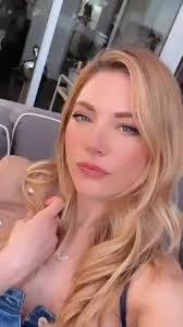 Katherine Vandyke's Instagram, Twitter & Facebook