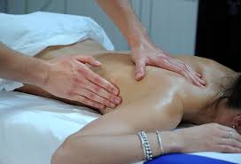 Belgioioso, lavoratore in nero al centro massaggi cinese