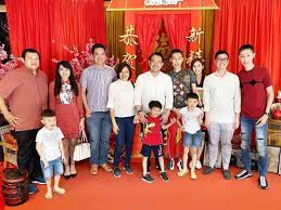 The movie tells the inspirational story of malaysia's badminton legend, lee chong wei. Who Is The Real Lee Chong Wei In This Photo Netizens Debate