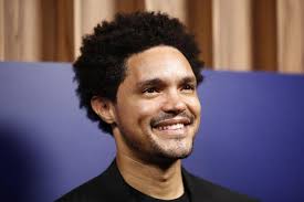 Trevor Noah presentará los premios Grammy por quinto año consecutivo