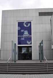 According to mywot, siteadvisor and google safe browsing analytics. Money Museum Of The Deutsche Bundesbank Museums Eu