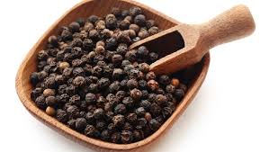 It can make your dull and lifeless hair shine with new vitality and speed up hair growth. 5 Incredible Benefits Of Black Pepper For Hair 24 Mantra