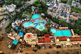 Kediri waterpark ini resmi dibuka pada tanggal 18 juni 2014 lalu apa sih alasannya kediri waterpark menjadi wisata permainan air terbesar? Informasi Wisata Aladin Depok Rute Lokasi Harga Dan Tips