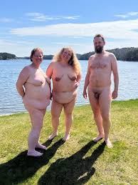 Norsk naturistforbund mener unge bør se et mangfold av nakne kropper – NRK  Sørlandet – Lokale nyheter, TV og radio