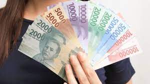 Untuk anda yang masih pemula, simak cara mudah dapat uang dari blog berikut ini. 3 Cara Menabung Di Rumah Agar Tidak Diambil Ambil