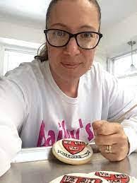 Amber Antill's Instagram, Twitter & Facebook