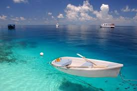 A köztársaság alapterülete 90 ezer km2, ebből a szárazföldé csupán 298 km2. 3 4 Ej Marina Byblos Dubai Es 7 Ej Holiday Island Resort Maldiv Szigetek
