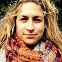 Deanna Benton's Instagram, Twitter & Facebook