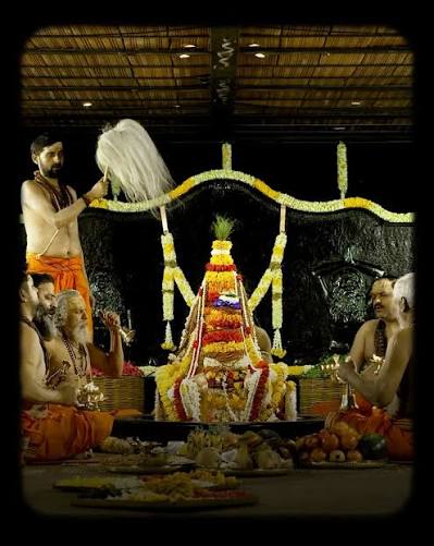 Once a year, on the winter solstice, Saptarishi Arati – a powerful process to invoke Shiva’s grace – is offered at Isha Yoga Center. Taught by Shiva to his first seven disciples and preserved in its ...