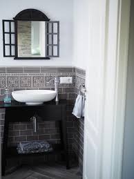 Tapeten sind eine echte alternative im badezimmer, allerdings muss bei der verwendung einiges beachtet fliesen rausklopfen, waschbecken und toilette entfernen usw. Retro Fliesen Bilder Ideen Couch