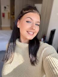 Sarah Atkin's Instagram, Twitter & Facebook