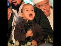Meski baru saja tampil dalam acara surabaya bershalawat' di tugu pahlawan, surabaya, habib asal solo yang dikenal dengan jamaah ahbabul musthofa ini tetap semangat menjawab pertanyaan kami. Cucu Habib Syech Bin Abdul Qodir Assegaf Yik Muhammad Hadi Youtube