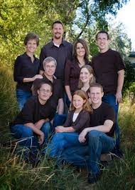 Family Picture Idea Family Photo Pose Family Portrait Poses Family Portrait Photography