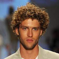 Curly Bushy Hairstyle From Nyfw Curly Hair Men Curly Hair Styles Mens Hairstyles