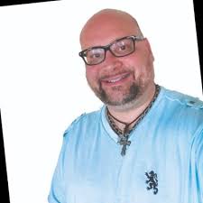 These freight brokers sure clean up nice! Congratulations to Ben Daigle