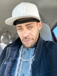 Derrick (@derrickmeans) • Instagram photos and videos