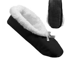 Extra Wide Fleece Slippers With Slip Resistant Treads Great Gift For Those With Alzheimer S And Dementia Find These A Womens Slippers Ladies Slips Slippers