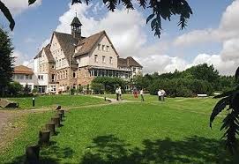 Die inneneinrichtung ist freundlich und abwechslungsreich gestaltet. Cvjm Familienferienstatte Haus Solling Dassel Germany Familien Urlaub Familienurlaub Urlaub