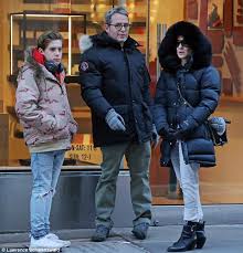 The family live in new york, a place they have called home for many years. Sarah Jessica Parker And Matthew Broderick Shop With Son Daily Mail Online