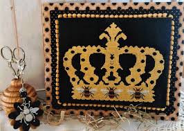 It only uses two colours too! Rovaris Crown Bee With Charm Cross Stitch Pattern 123stitch