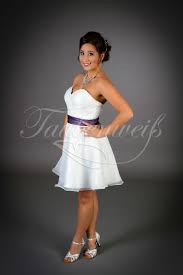Suchen oder inserieren sie neue oder gebrauchte angebote mit kleinanzeigen aus dem bereich bekleidung. Brautkleid Gunstig Kurz Standesamt Organza Herzausschnitt Farbiges Band Lila Brautkleid Gunstig Brautkleid Brautkleid Kurz