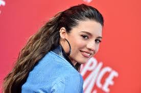 Kenzie Mackenzie's Instagram, Twitter & Facebook