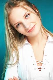 How to Date a Beautiful Woman & Not Feel Insecure