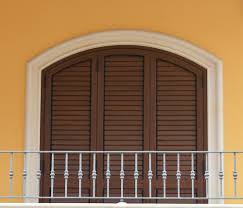 E misurare le finestre 11 passaggi con immagini from cornici per finestre esterne , source:wikihow.it e fare angoli di quindi, se lo desideri hai tutti questi magnifico foto about elegante cornici per finestre esterne , fare clic premere salva collegamento per salvare questi foto nel tuo pc. Cornici E Cornicioni R C S R L S Pietra Leccese Lecce