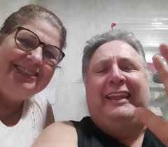 After several presentations at the music school, with excellent results, she participated in competitions and festivals in which she. Rosinha E Garotinho Aumentam Venda De Panetones Em 2020 Poder360