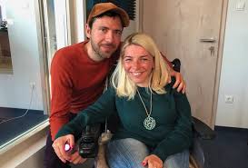 Find top songs and albums by baronits gábor including szakítottunk (radio edit), szakítottunk (extended) and more. Mosolyka A Csodat Vagy Az Oscar Dijat Valasztana Baronits Gabor Kitort A Skatulyabol Kozszolgalat Hu