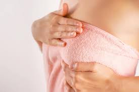 Jika anda menemukan benjolan di sekitar payudara atau ketiak, anda perlu memeriksakan diri ke dokter karena bisa menjadi tanda tumor atau kanker. Puting Susu Sakit Ini 7 Kemungkinan Penyebabnya