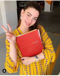 pin by misbah hassan on beautyandgrace stylish girl images arab beauty half shaved hair