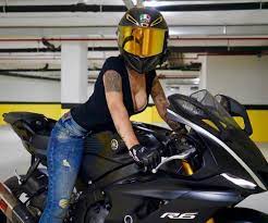 Biker Girl Turkeyさんはinstagramを利用しています Rider Girl Ladyrider R6 Motolife Fireblade Girls On Bike Dirt Bike Girl Bikes Girls