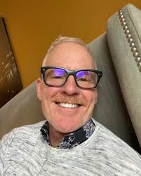 Always cheesin! Have a blessed Sunday! #sunday #sundayvibes  #sundaymotivation #dancingmichael