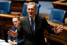 News & world report share Manitoba Premier Says His Government Will Buy Prospective Canadian Vaccine Directly Red Deer Advocate