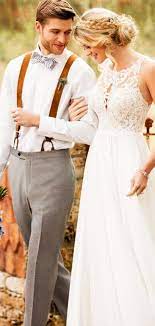 Luftig Leicht Locker Lassig Das Brautkleid Von Essense Of Australia Stil D2371 Ist Ein Boho Tra Neckholder Brautkleid Hochzeitskleid Neckholder Brautkleid