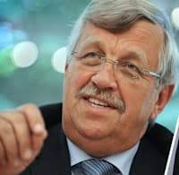 Peter Tauber: Müssen endlich Artikel 18 des Grundgesetzes anwenden