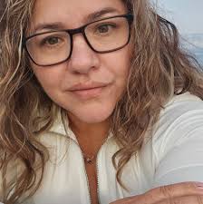 Can you park overnight in areas with curbs in Belleville?