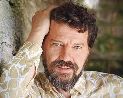 Brad Pitt gibi yakışıklı değilim ama ondan çok daha iyi oyuncuyum