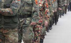 Dënohen tre veteran të rrejshëm