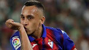 Maybe you would like to learn more about one of these? El Hito Goleador Que Rompio Fabian Orellana En Eibar As Chile