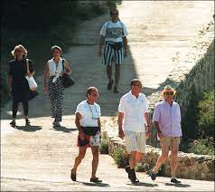 View all hotels near fort de bregancon on tripadvisor Le Fort De Bregancon Aime Ou Delaisse Par Les Presidents