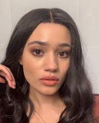 Alicia Crowder's Instagram, Twitter & Facebook