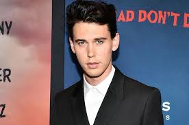 Checkout american actor austin butler height, age, weight, dating, affairs, wife, girlfriend, hair austin butler is an american singer and actor, and he was born on august 17, 1991, in anaheim, california, united states. Austin Butler Net Worth 2021 Age Height Weight Girlfriend Dating Bio Wiki Wealthy Persons