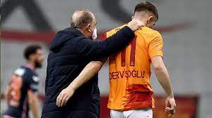 Galatasaray, brentford forması giyen halil i̇brahim dervişoğlu'nu sezon sonuna kadar bedelsiz olarak kadrosuna kattığını, kamuoyu aydınlatma platformu'na (kap) bildirdi. Halil Dervisoglu Galatasaray Formasiyla Ilk Golunu Atti