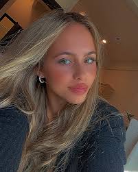 Grace Ann (@___.gracieee._) • Instagram photos and videos