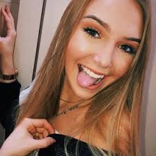 Haley Glover (Haleyrose0825)