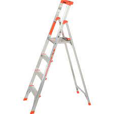 Platform is flat before climbing. Little Giant Flip N Lite Aluminum Platform Step Ladder 6 15270 001 B753938 Globalindustrial Com