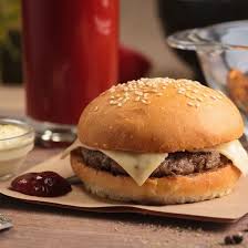 Hamburger Aux Galettes De Pommes De Terre Et Raclette Recette Galette Pomme De Terre Pomme De Terre Recette Francaise
