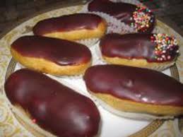 Recette De Eclairs Au Chocolat Et Rhum La Recette Facile Recette En 2020 Eclair Au Chocolat Alimentation Dessert